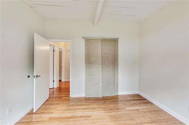 Building Photo - 3121 Lynnray Dr