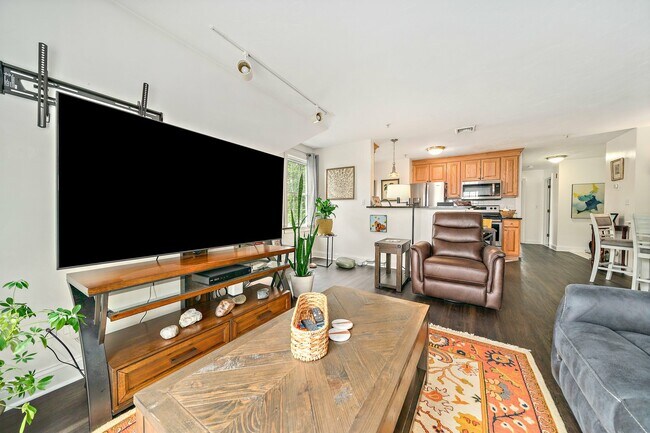 Building Photo - 24 Wall St