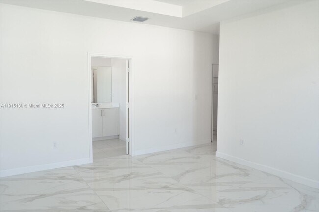 Building Photo - 16144 SW 148th Pl