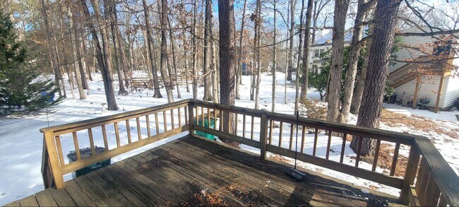 Building Photo - 9728 Country Way Rd