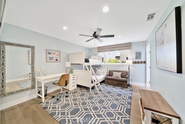 Building Photo - 314 W Avenida Valencia