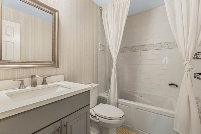 Building Photo - Renovated 3/3 Pool Home home in the heart of Delaney Park of Downtown Orlando
