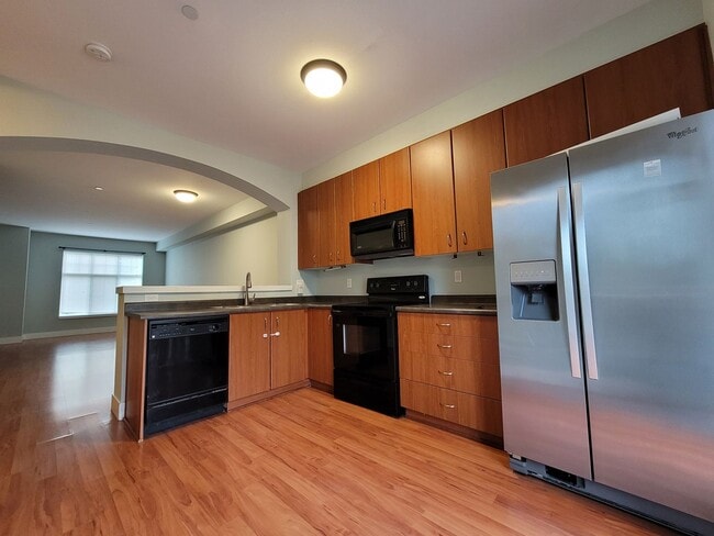 Building Photo - 22653 NE Alder Crest Ln