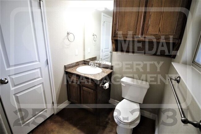 Building Photo - 1017 S 9th St