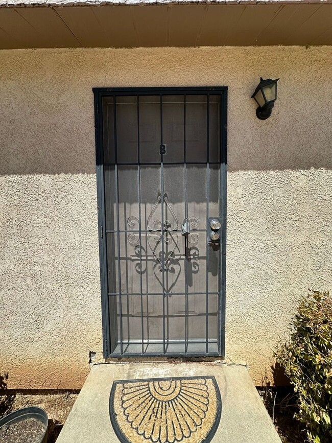 Primary Photo - 15254 Sequoia St