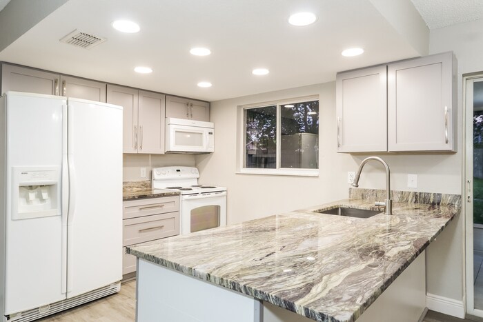 Building Photo - 5404 Deltona Blvd