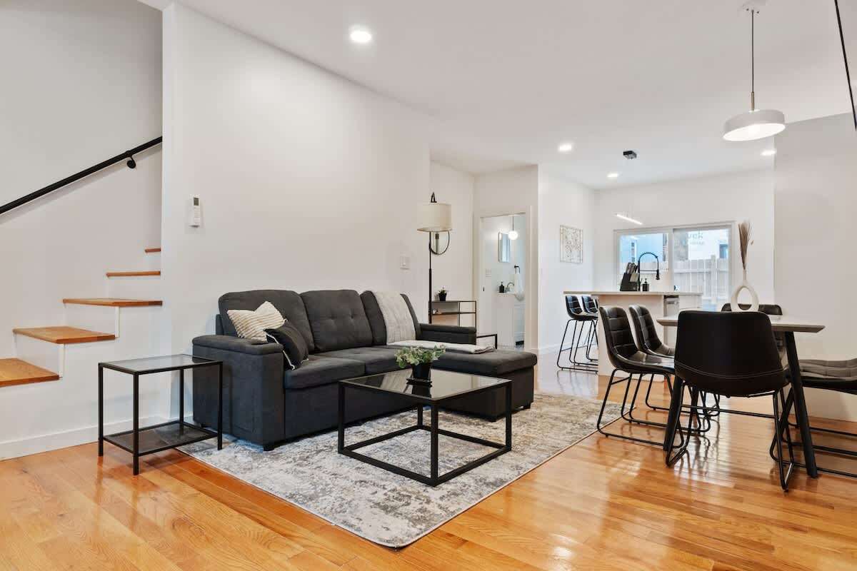 Livingroom - 1240 Butterfield Way