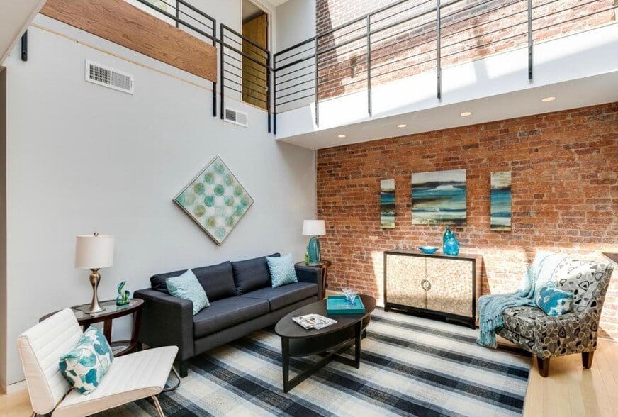 Building Photo - 1207 Lamont St NW