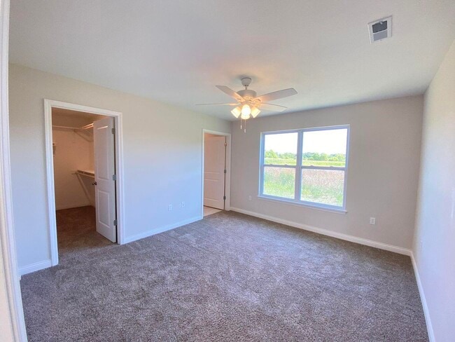 Building Photo - 6030 S Hummingbird Ln