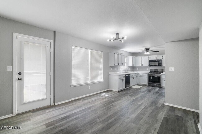 Building Photo - 3329 Tierra Yvette Ln