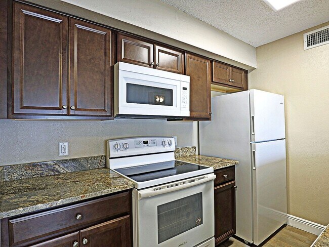 Building Photo - Mystic Gardens 5319-1905