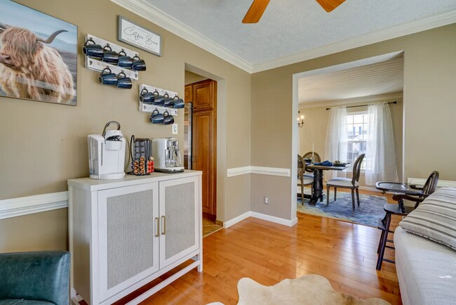 Coffee room - 151 Rambling Rd