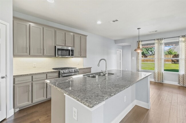 Building Photo - 4424 Overbrook Dr