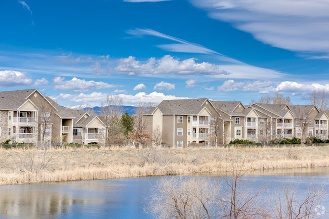 Stonebridge at Twin Peaks | Longmont, Co. Apartments - Stonebridge at Twin Peaks