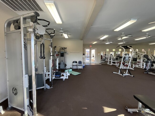 Building Photo - Carry Over Showing: This property has been...