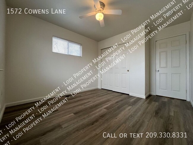 Building Photo - 3 Bedroom, 2.5 Bath Home in HOA Community