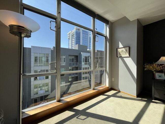 Building Photo - Top-Floor Pearl District Condo with Floor-to-Ceiling Windows, Courtyard Views & In-Unit Washer/Dryer