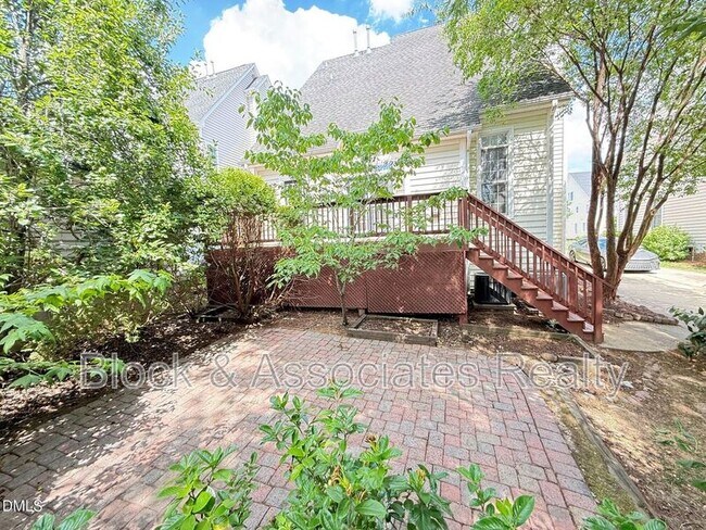 Building Photo - 109 Old Savannah Dr