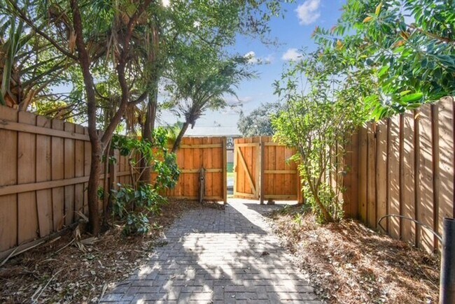 Building Photo - 2X2.5 -MOVE IN NOW! NEW LVP FLOORING ON 1ST FLOOR! NEW CARPET ON 2ND FLOOR! WATER VIEWS! CALL TOD...