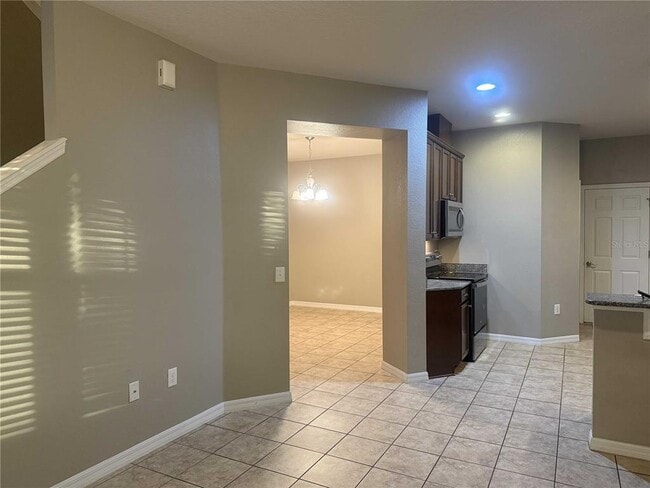 Building Photo - 12030 Silverlake Park Dr