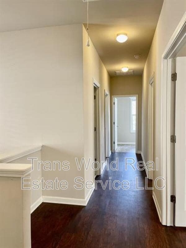 Building Photo - 5689 Wheeler Ridge Rd