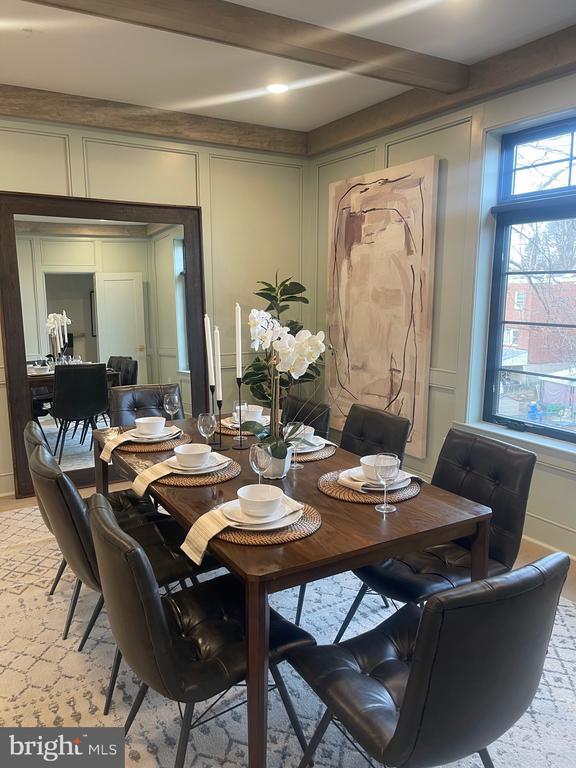 Building Photo - 7519R Ridge Ave