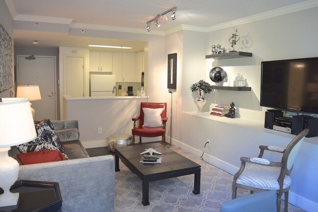 Building Photo - Mid-Term Occupancy, Telegraph Hill Furnished Condo- 1 Car Parking- 24 Hour Doorman - Fitness Center