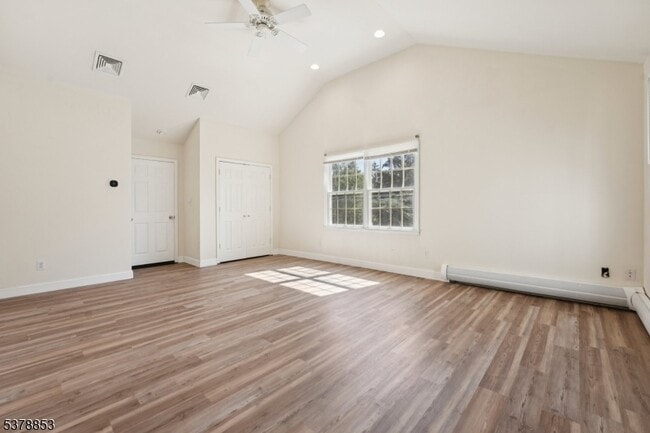 Building Photo - 470 Rifle Camp Rd