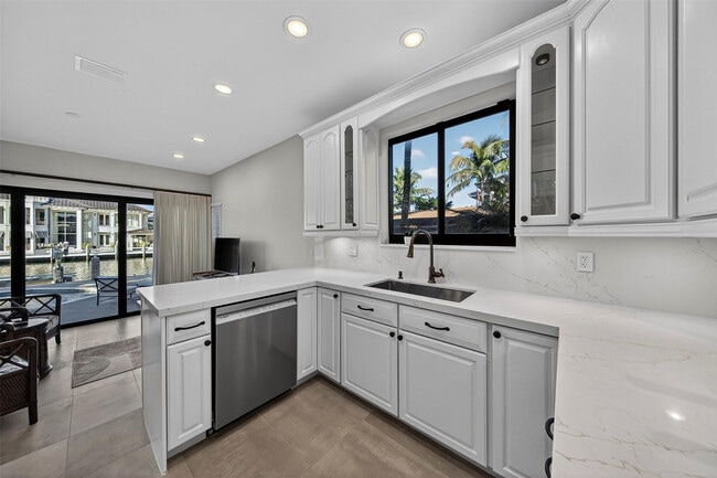 Building Photo - 1505 SE 11th St