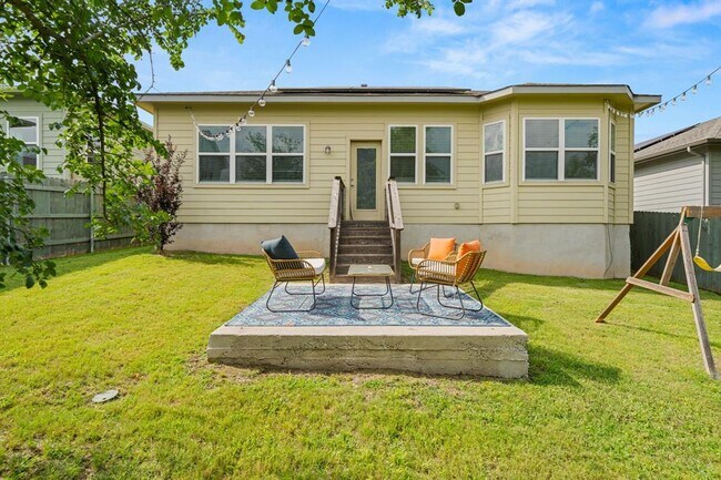 Building Photo - 9909 Dalliance Ln
