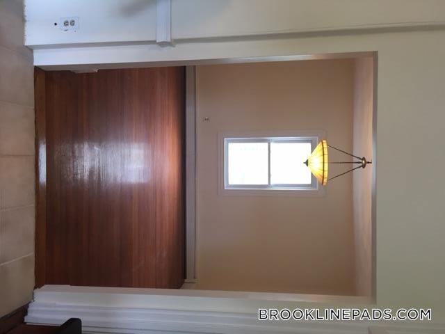 Building Photo - 7 temon Ave