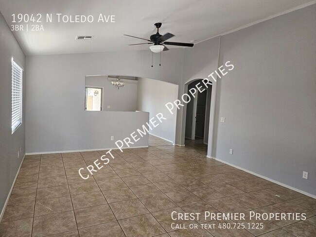 Building Photo - 19042 N Toledo Ave