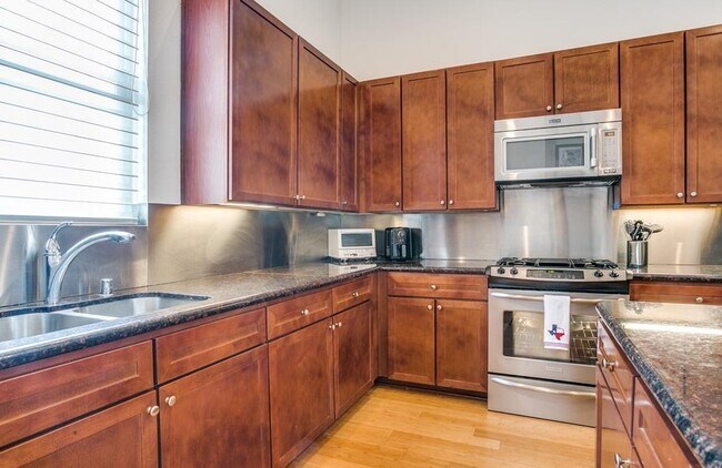 Building Photo - 744 Cannen John Ln