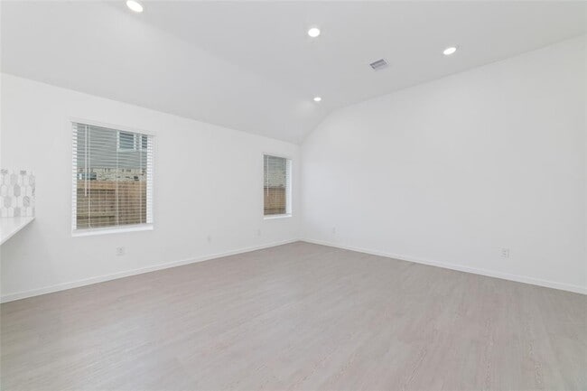 Building Photo - 26802 Tree Mallow Dr