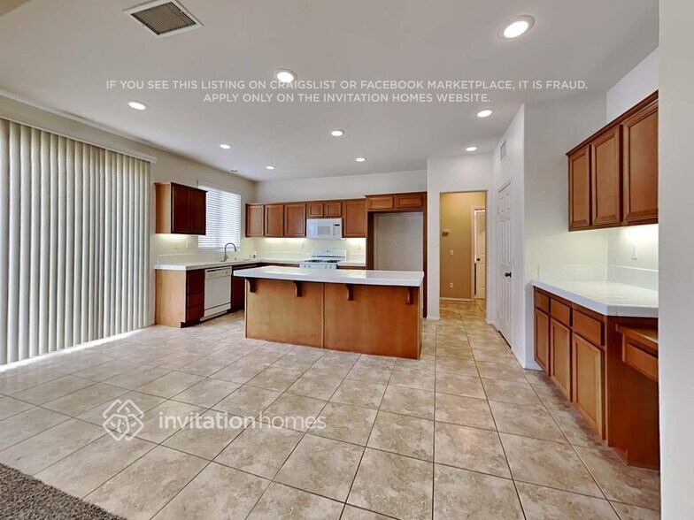 Building Photo - 34286 Canyon Rim Dr