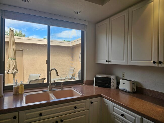 Building Photo - 101 La Cerra Dr