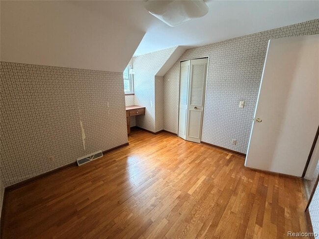 Building Photo - 1080 W Highland Rd