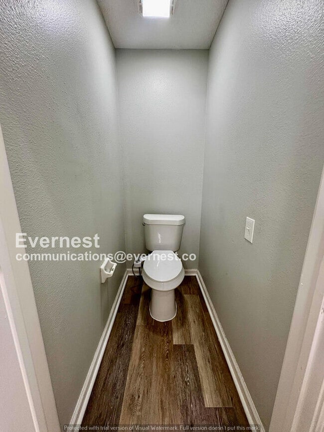 Building Photo - 4 Bed/2 Bath Home with Garage / Pet-Friendly / Coming Soon!