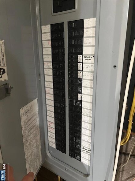 Building Photo - 26 Wayne St