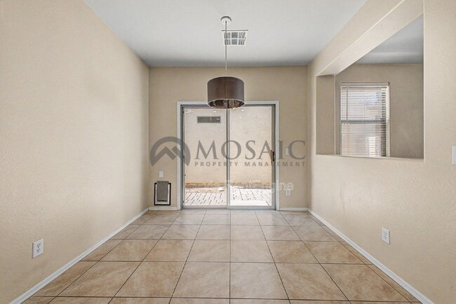 Building Photo - 3784 E Santa Fe Ln