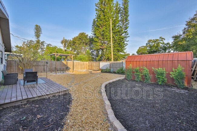 Building Photo - 5701 12th Ave S