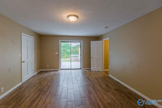 Building Photo - 4328 Barry St NW