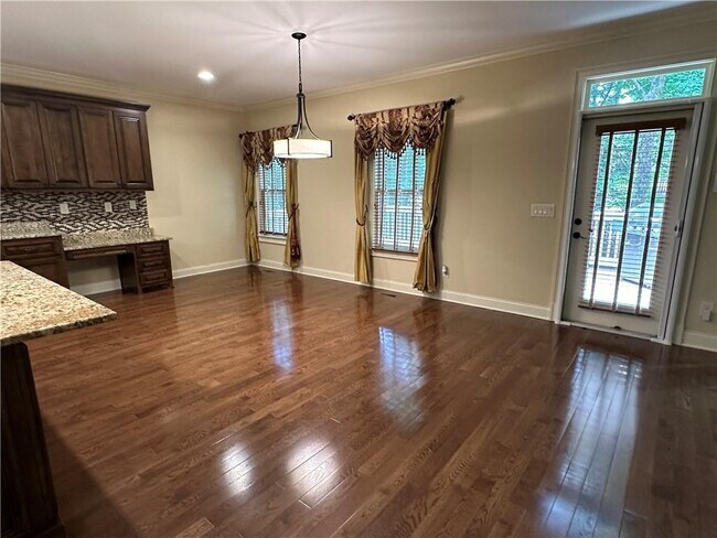 Building Photo - 510 Lake Medlock Dr