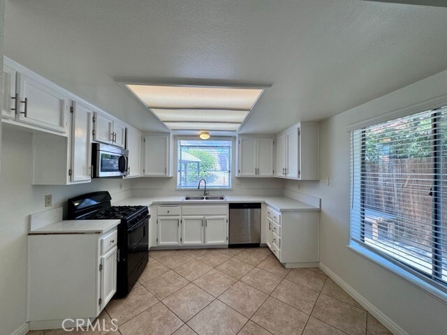 Building Photo - 39709 Garin Dr