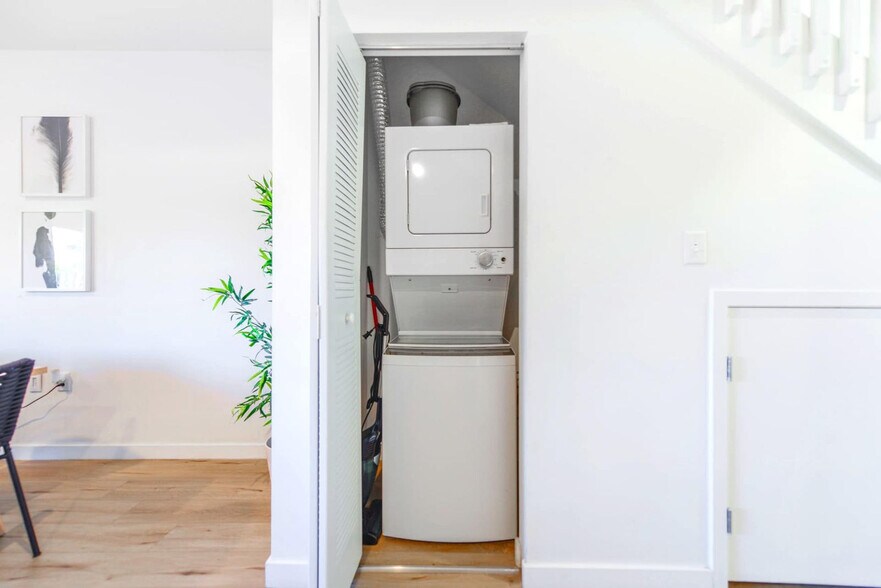 Building Photo - 171 NW 158th St