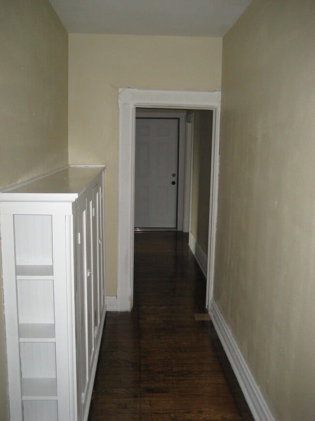 Building Photo - 230 S Dodge St