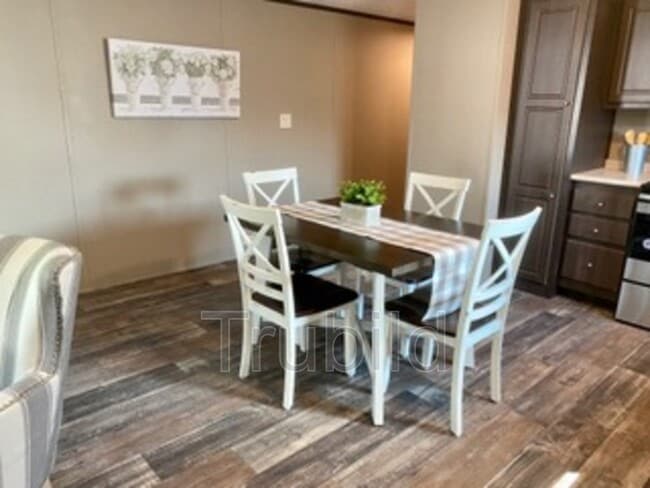 Building Photo - 106 Carol Ln