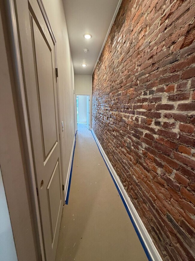 Building Photo - 4417 N 9th St