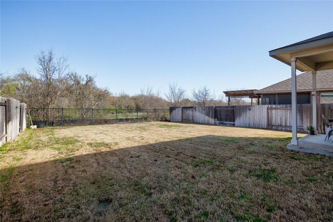 Building Photo - 5901 Scenic Lake Dr