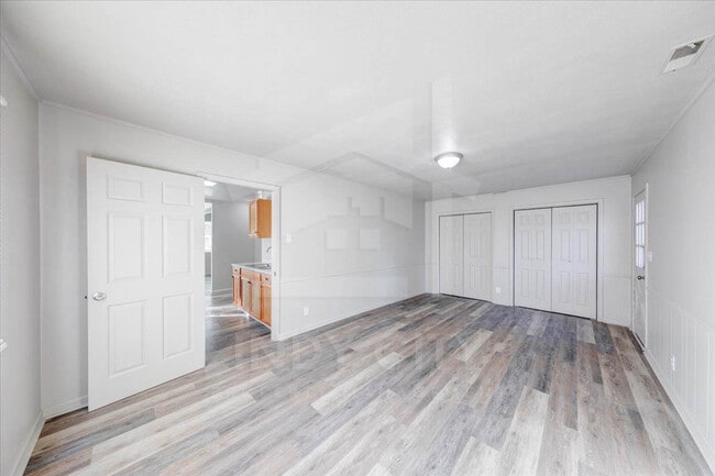 Building Photo - 7357 Evanston Ave